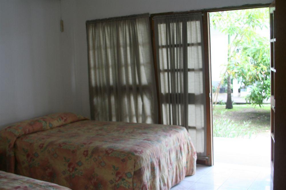 Pure Oasis Resort Negril Exterior foto